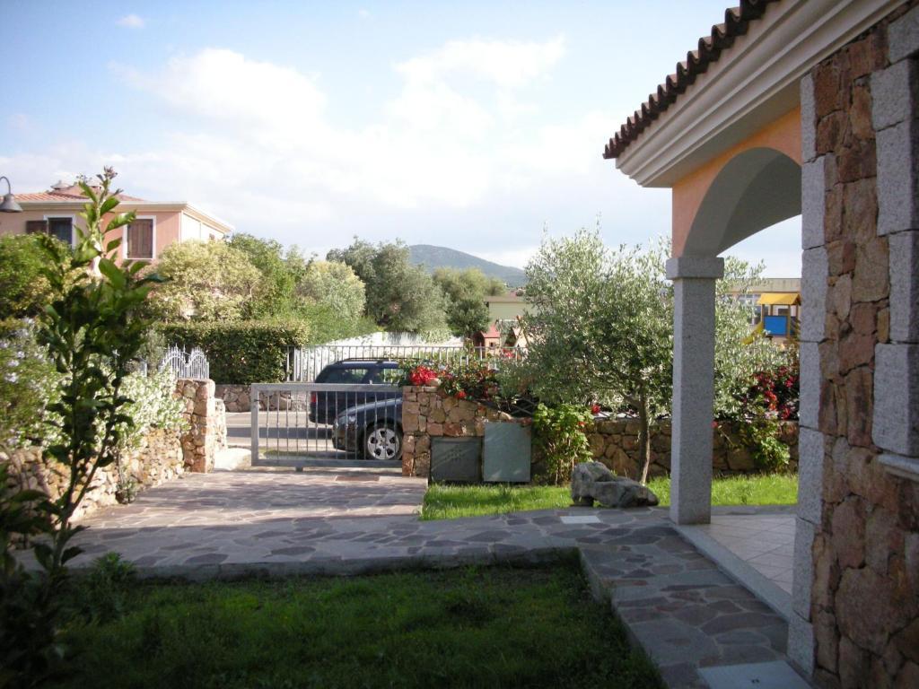 Case Vacanza Fenicotteri San Teodoro  Exterior photo